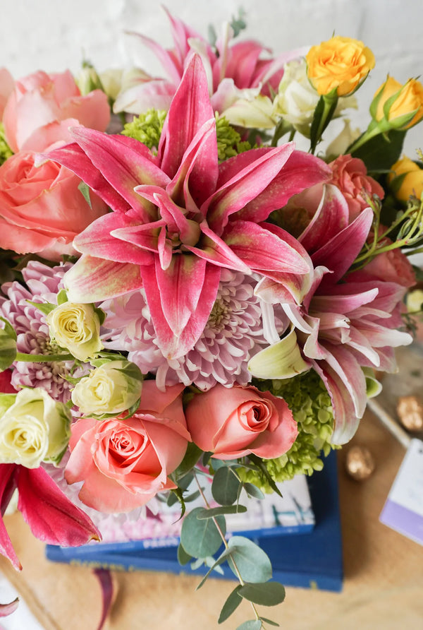 Abby, rosado arreglo floral